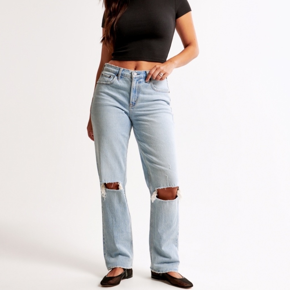NWT Abercrombie & Fitch Curve Love Straight Leg Jeans